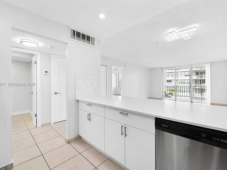 16710 NE 9th Ave #307 — Photo 3
