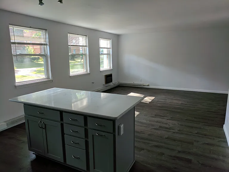 13813 Cedar Rd #103 — Photo 2