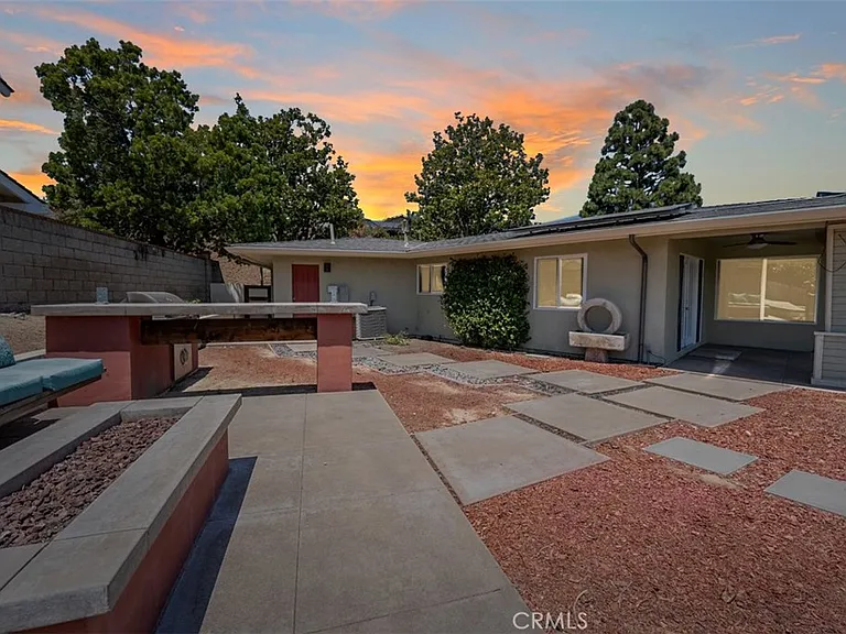 23932 Flores Ave — Photo 27