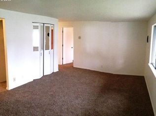 25031 Woodland Ave, Veneta, OR 97487