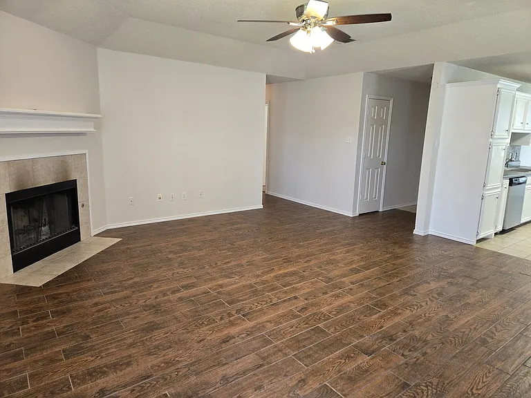 401 Justice Ave — Photo 4