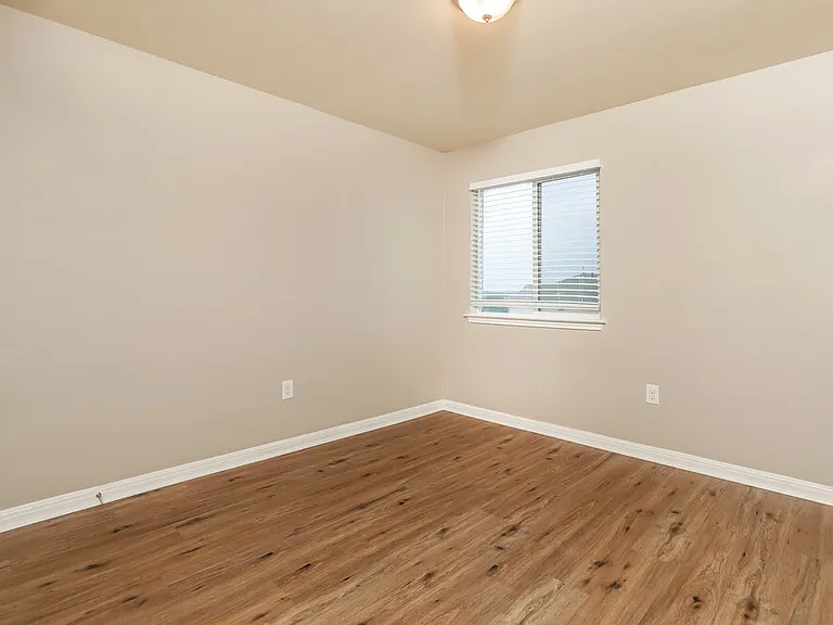 415 N Heatherwilde Blvd — Photo 15