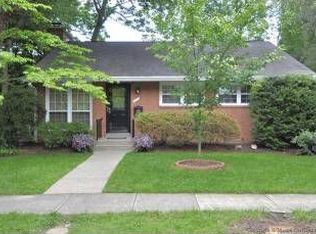 4616 Edgefield Rd, Bethesda, MD 20814