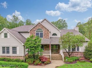 5 Overlook Dr, Holmdel, NJ 07733