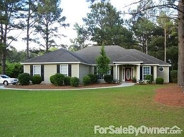 Curb appeal, large shaded lot great area
						:
						Beautiful home is move-in ready. Country living only 8 miles from downtown.