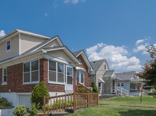825 Clarks Ln, Louisville, KY