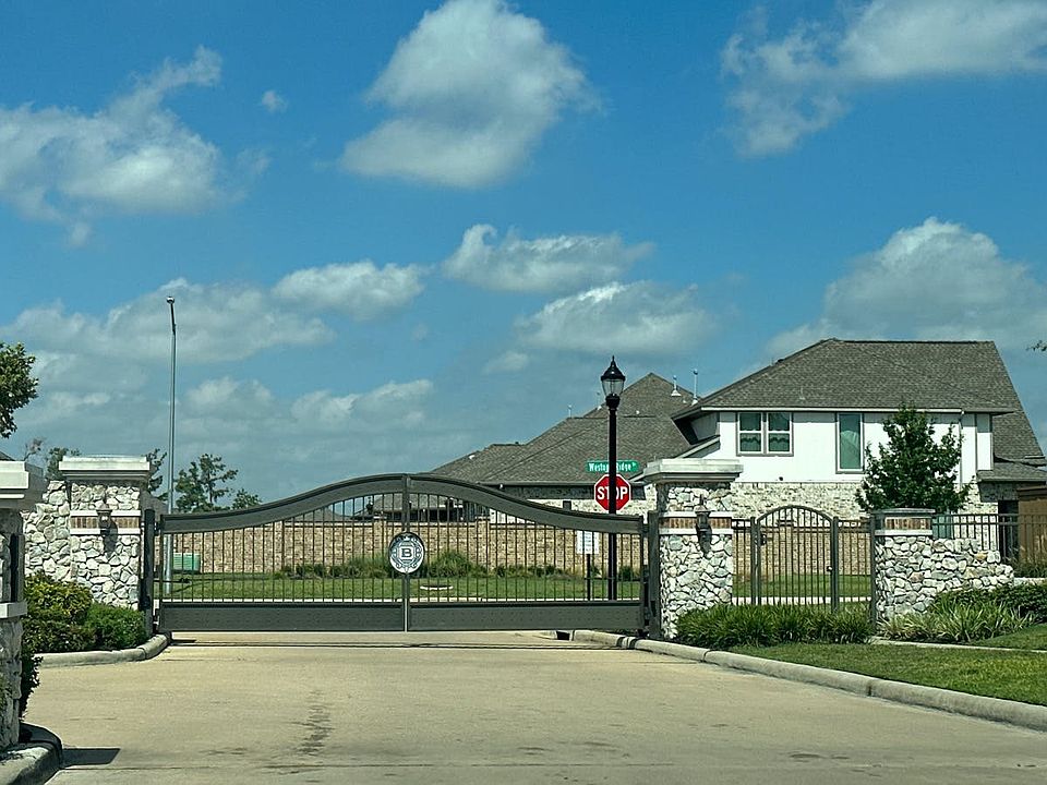 2nd image of 15858 Weston Ridge Dr