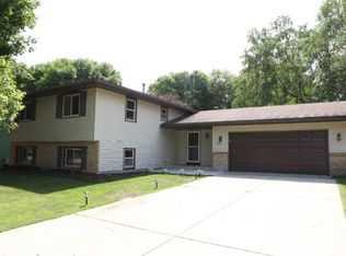 2063 Pleasant View Dr, New Brighton, MN 55112