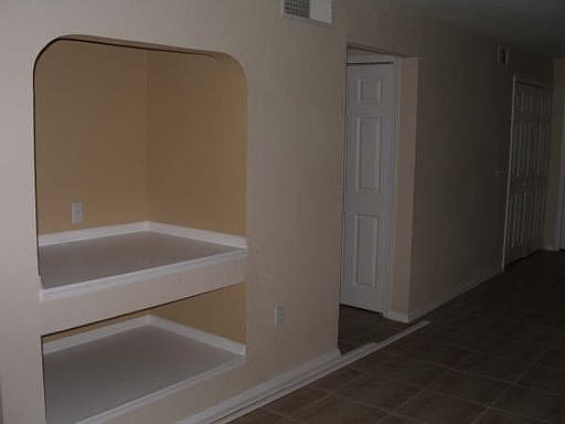 2nd image of 13917 Fairway Island Dr APT 923