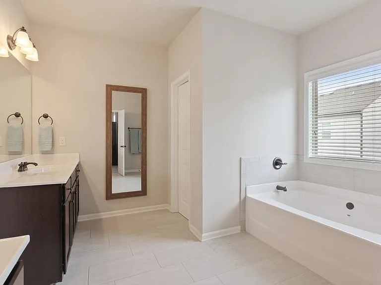 5304 Castle Shoals Way — Photo 23