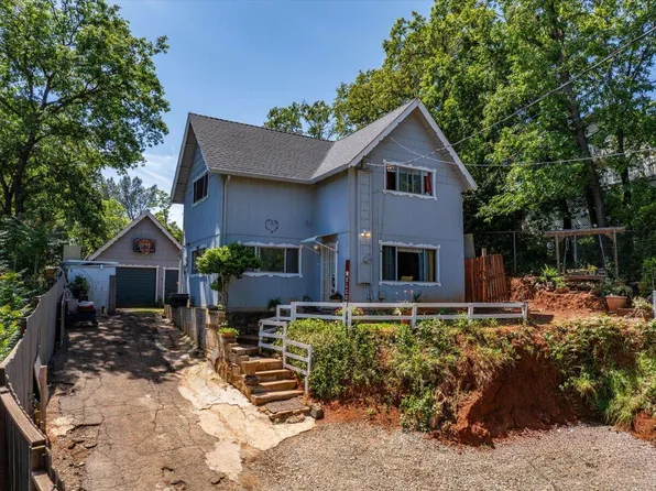 3812 Pancake Hill Dr, Shasta Lake, CA 96019