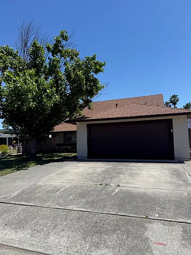 1110 Oxford Ct Photo 1