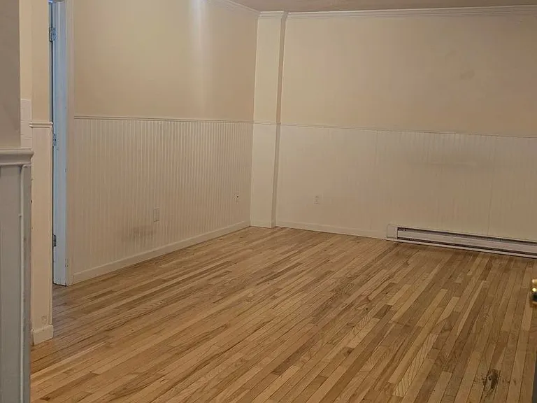 118 W Main St — Photo 5