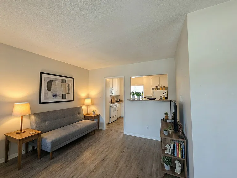 11936 Burbank Blvd — Photo 5