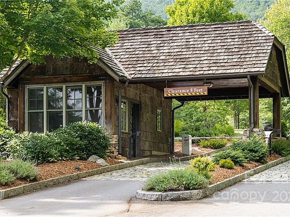 2nd image of 456 Southcliff Pkwy #702