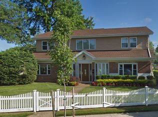 178 Hollywood Ave, Valley Stream, NY 11581