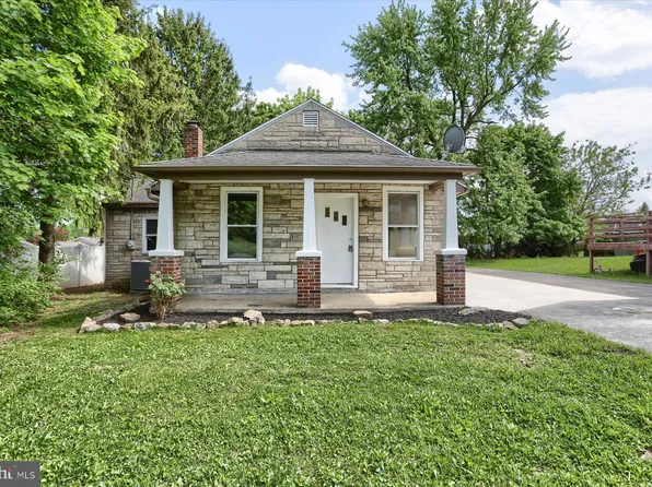 6951 Chambers Hill Rd, Harrisburg, PA 17111