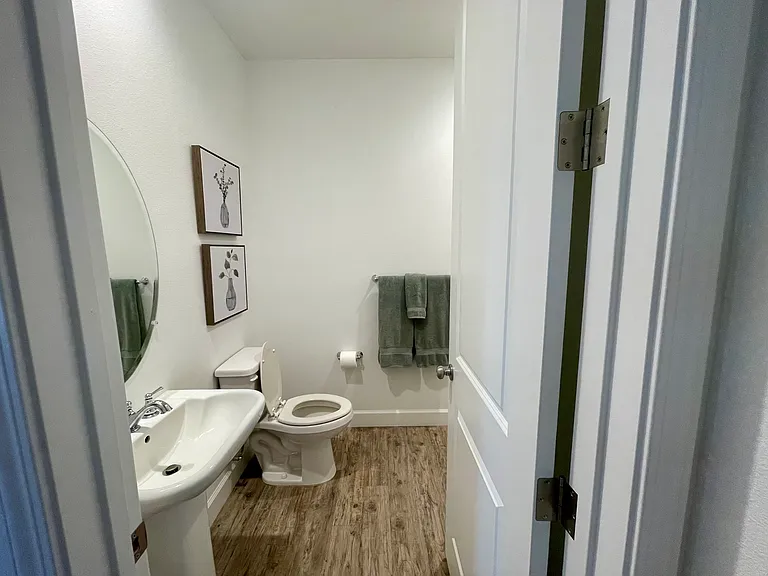 203 Deming Way — Photo 3