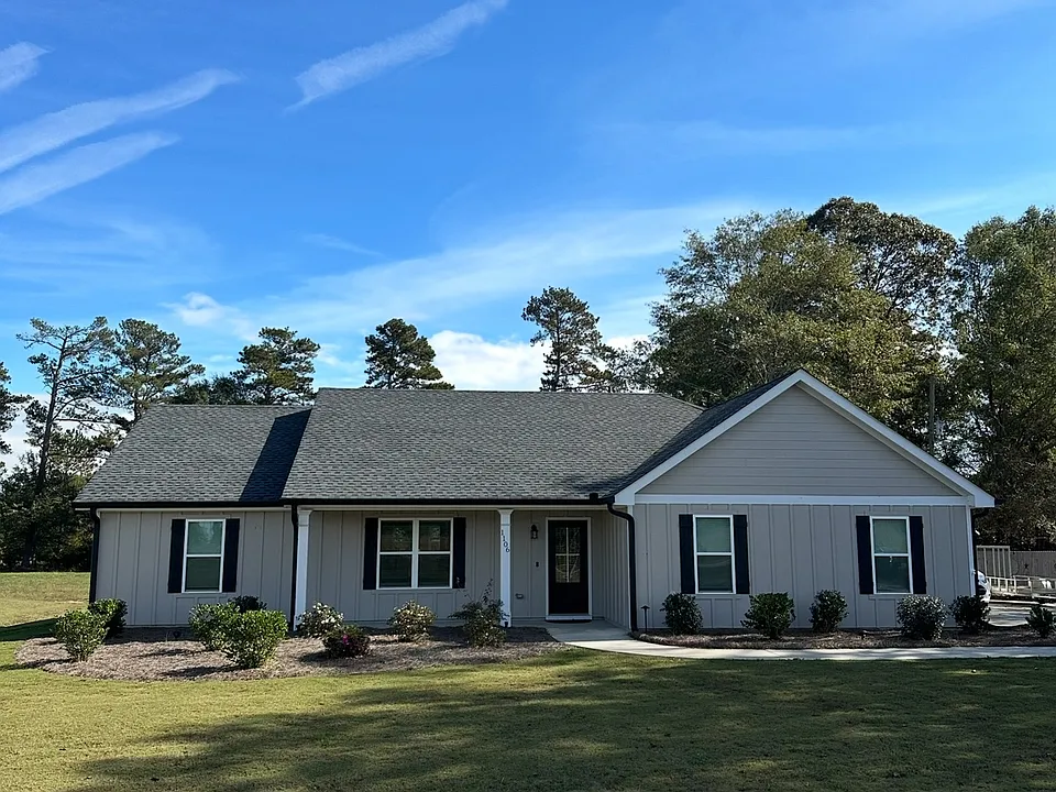 1106 Lackey Rd