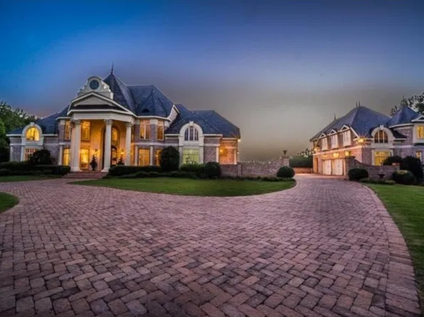 1498 Happy Valley Cir, Newnan, GA 30263