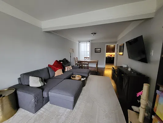 Rented by Metropolis International Realty Inc. | media 1