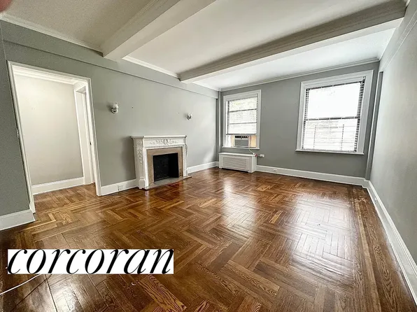 25 W 68th St, New York, NY