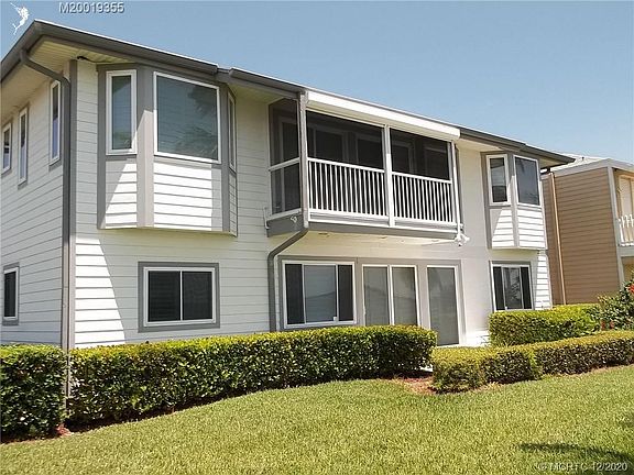2nd image of 3941 NE Breakwater Dr