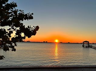 1000 N Riverside Dr, Indialantic, FL 32903