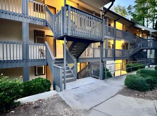 3047 Huntleigh Dr, Raleigh, NC 27604