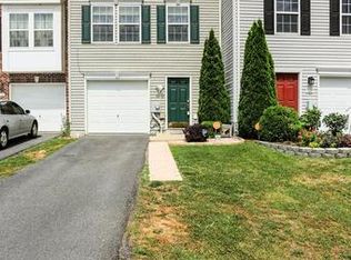 203 Rumbling Rock Rd, Hedgesville, WV 25427