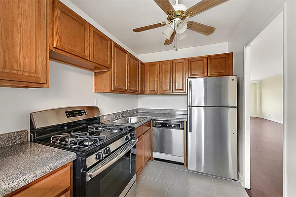 Sold by Exclusive Properties Sotheby's International Realty | media 18