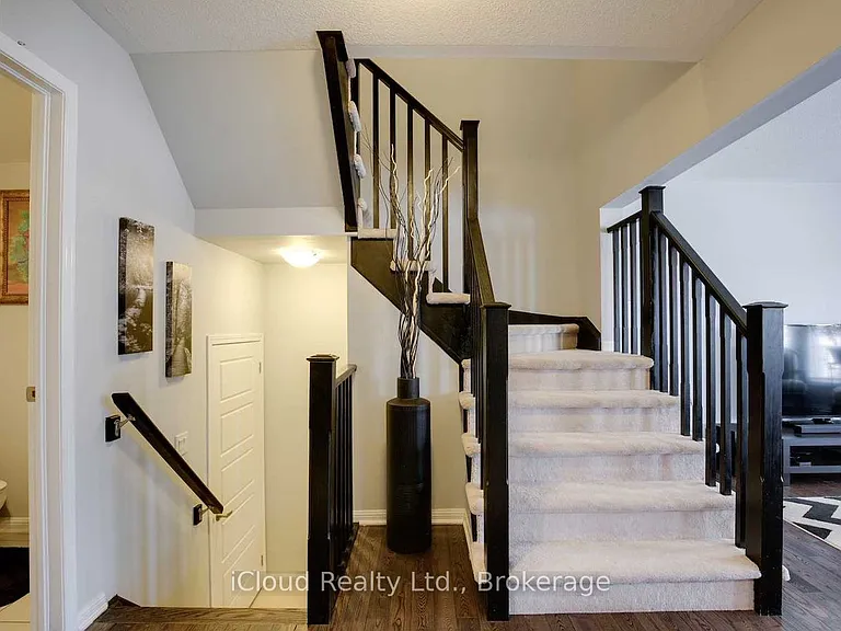 6 Suitor Ct — Photo 6