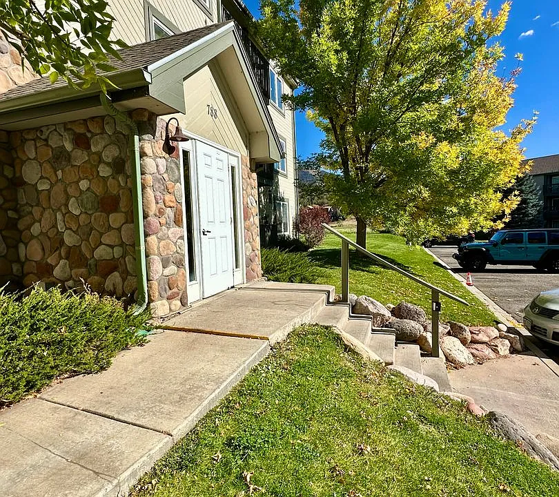 788 Castle Valley Blvd #I