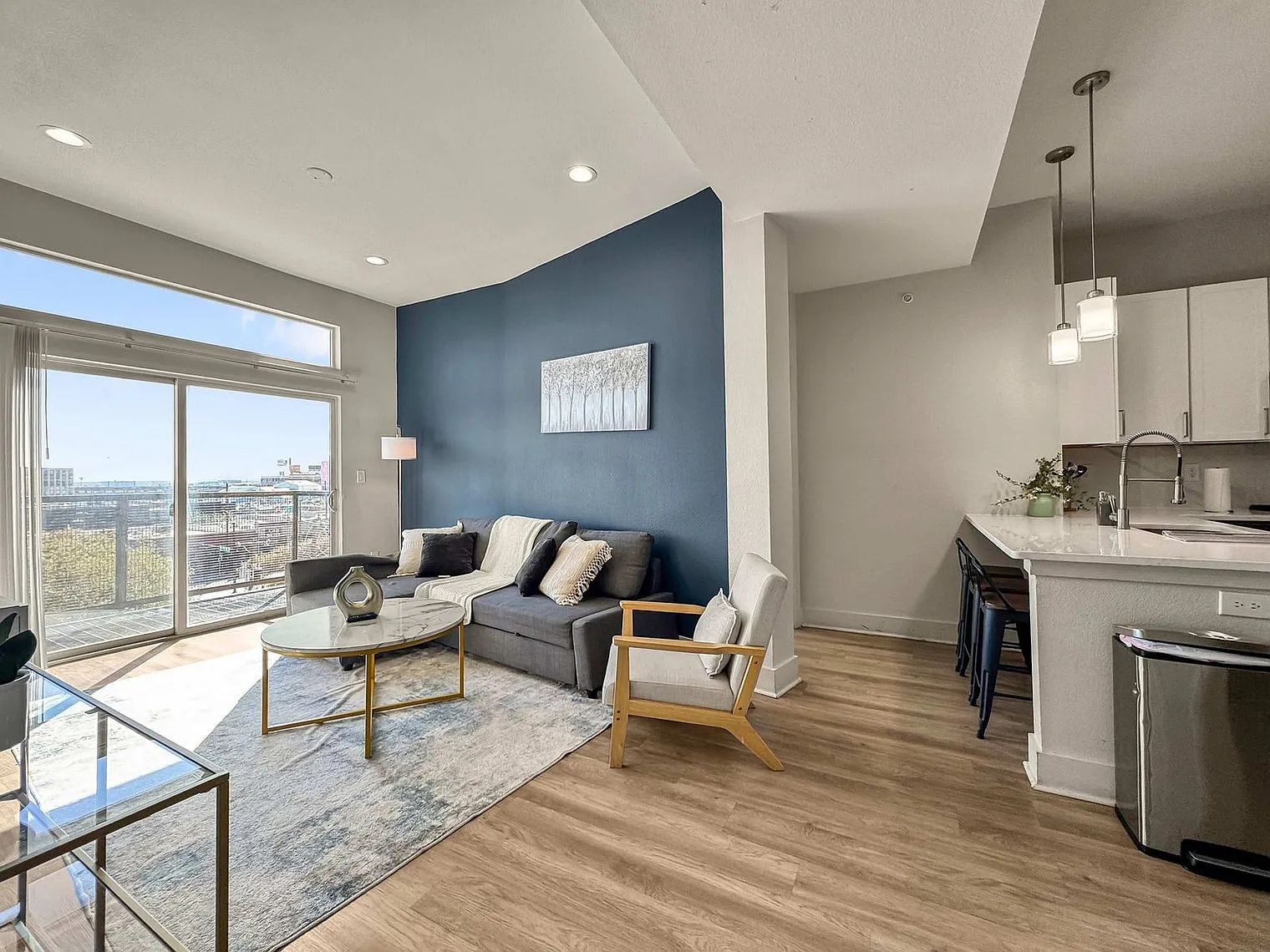 2 bed, 2.0 bath, $3,188 — Photo 4