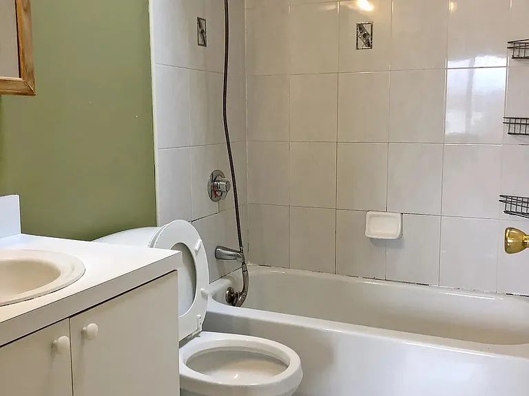 223 Clifton Ave #1 — Photo 4