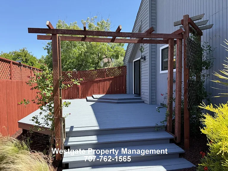 1453 Capri Ave — Photo 5