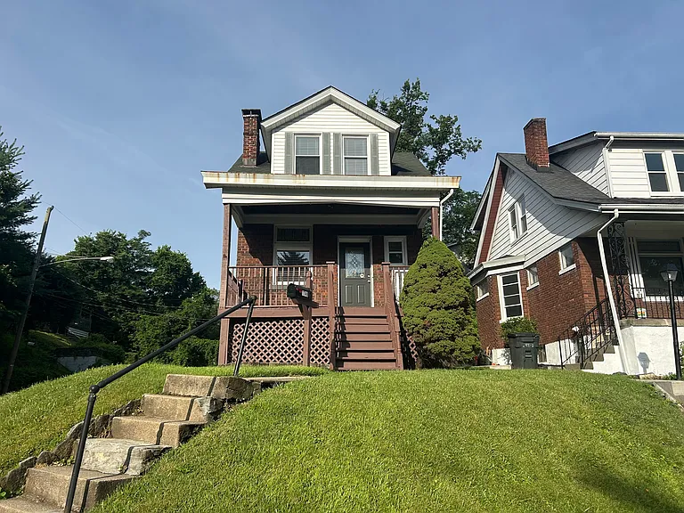 1749 Hopkins Ave — Photo 14