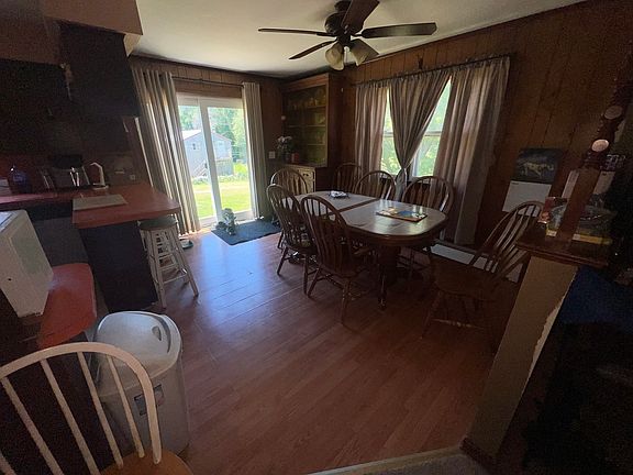 3rd image of 343 Old Bedford Rd