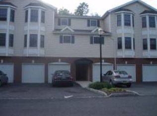 30-3 Federal Hill Rd, Pompton Lakes, NJ 07442