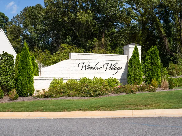 Club Plan, Windsor Village