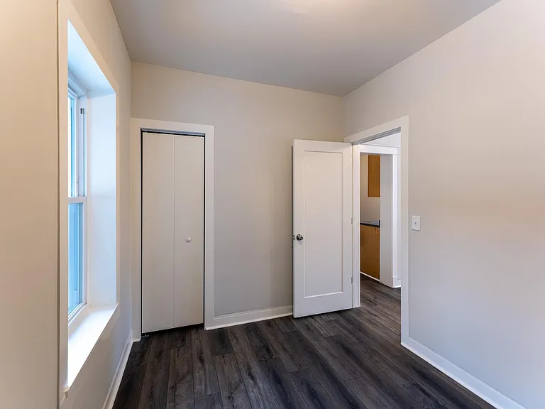 Bedroom 2 (Living Room Side)