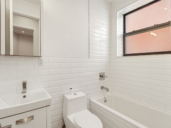 4th image of 131 Herkimer St APT 6