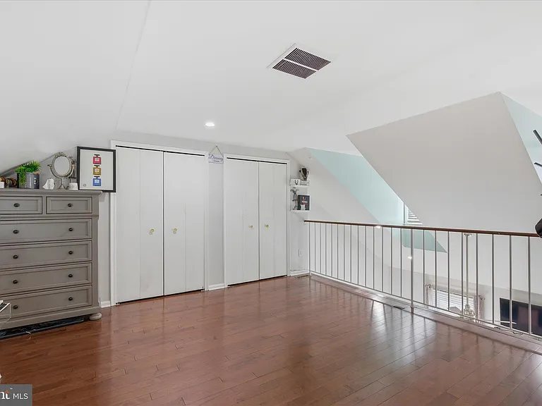 14229 Oakpointe Dr — Photo 16