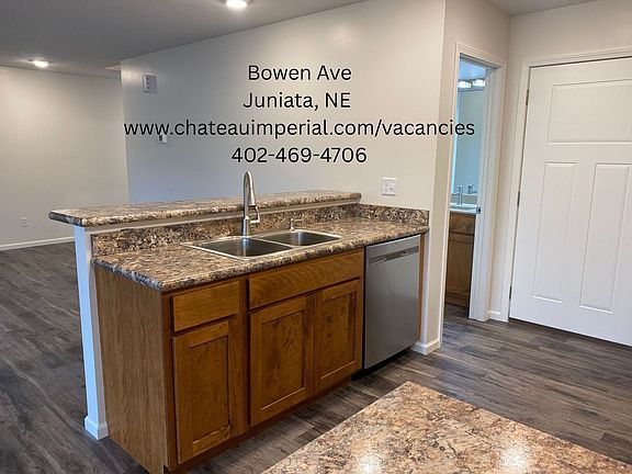 3rd image of 600 N Bowen Ave #600