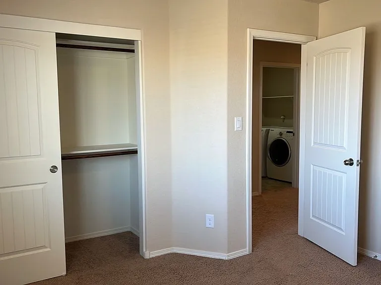 3806 Dynamite Rd NE — Photo 17