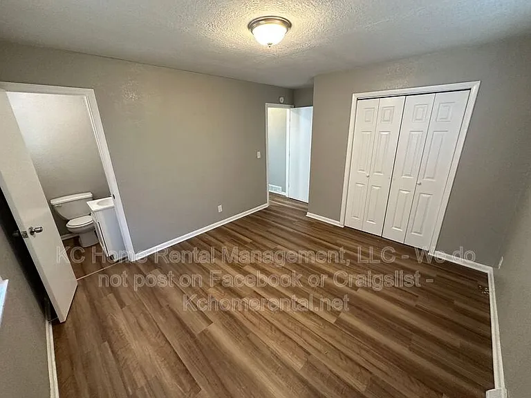 515 S Forest Ave — Photo 14