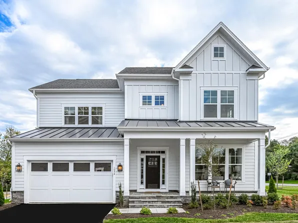 7138 Taylor Rd, Falls Church, VA 22043