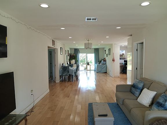 4th image of 5735 Coliseum St