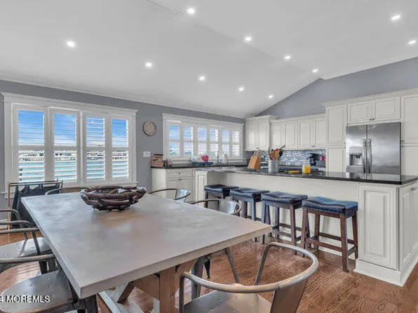 68 Blue Heron Drive S, Toms River, NJ 08753