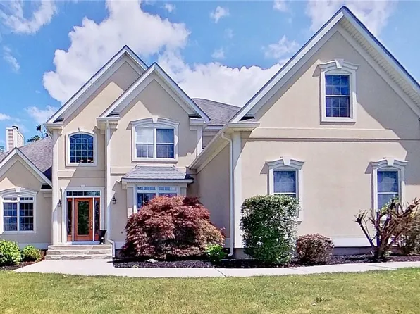 2 N Winter Park Drive, Hopewell Junction, NY 12533